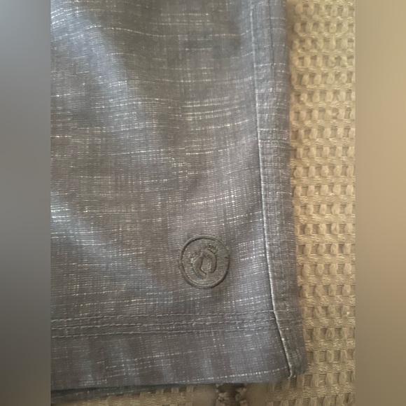 Hang Ten Gray Flat Front Shorts Casual Style - Picture 2 of 5